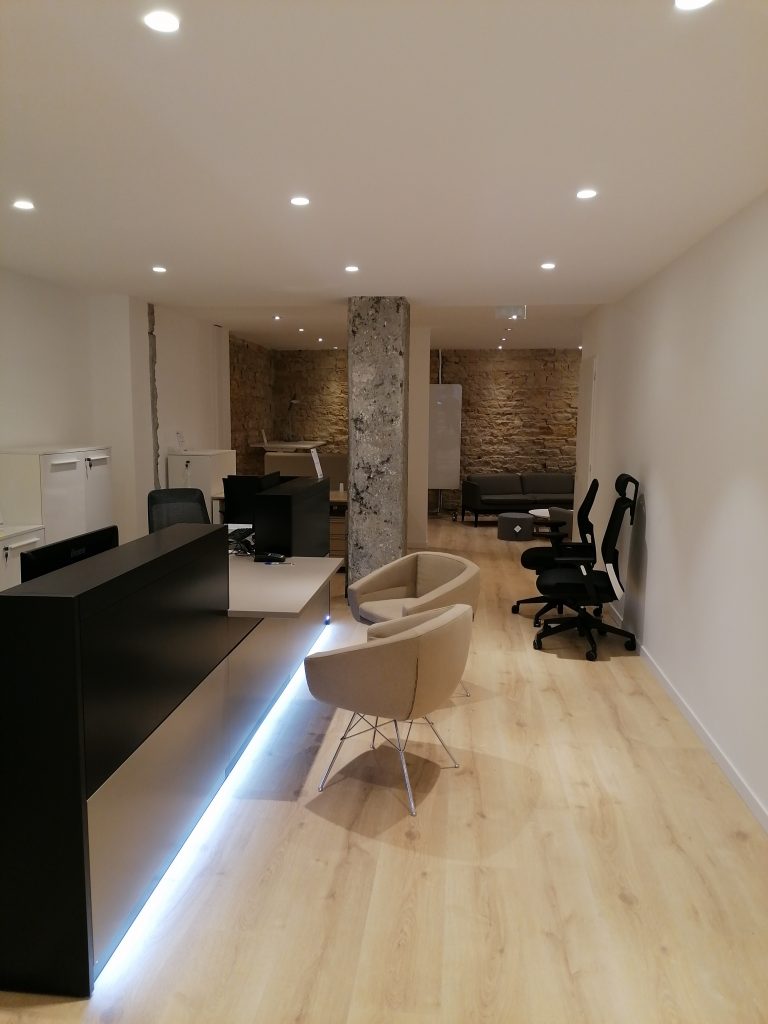 Compotoir accueil eclairage led CARAY PARIS